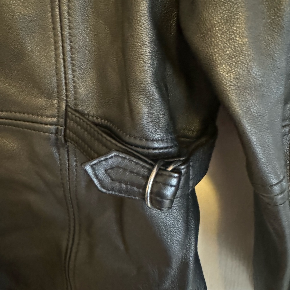 Size lg leather jacket in good condition